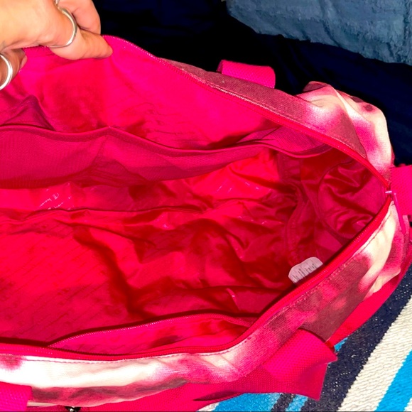 CHAMPION DUFFLE BAG - Picture 14 of 15